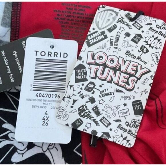 Looney Tunes +4 Red/Black Crew Bugs Bunny Split Graphic Short Sleeve T-Shirt - Picture 6 of 6